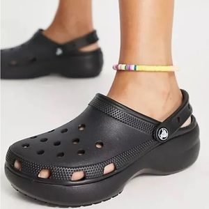 Crocs classic platform clogs in black